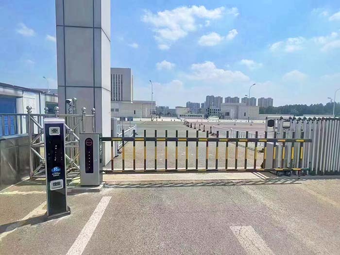 学校栅栏道闸 学校栅栏道闸