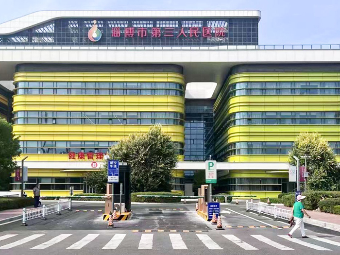 某市医院采用 “安快” 多进多出车牌识别系统案例图